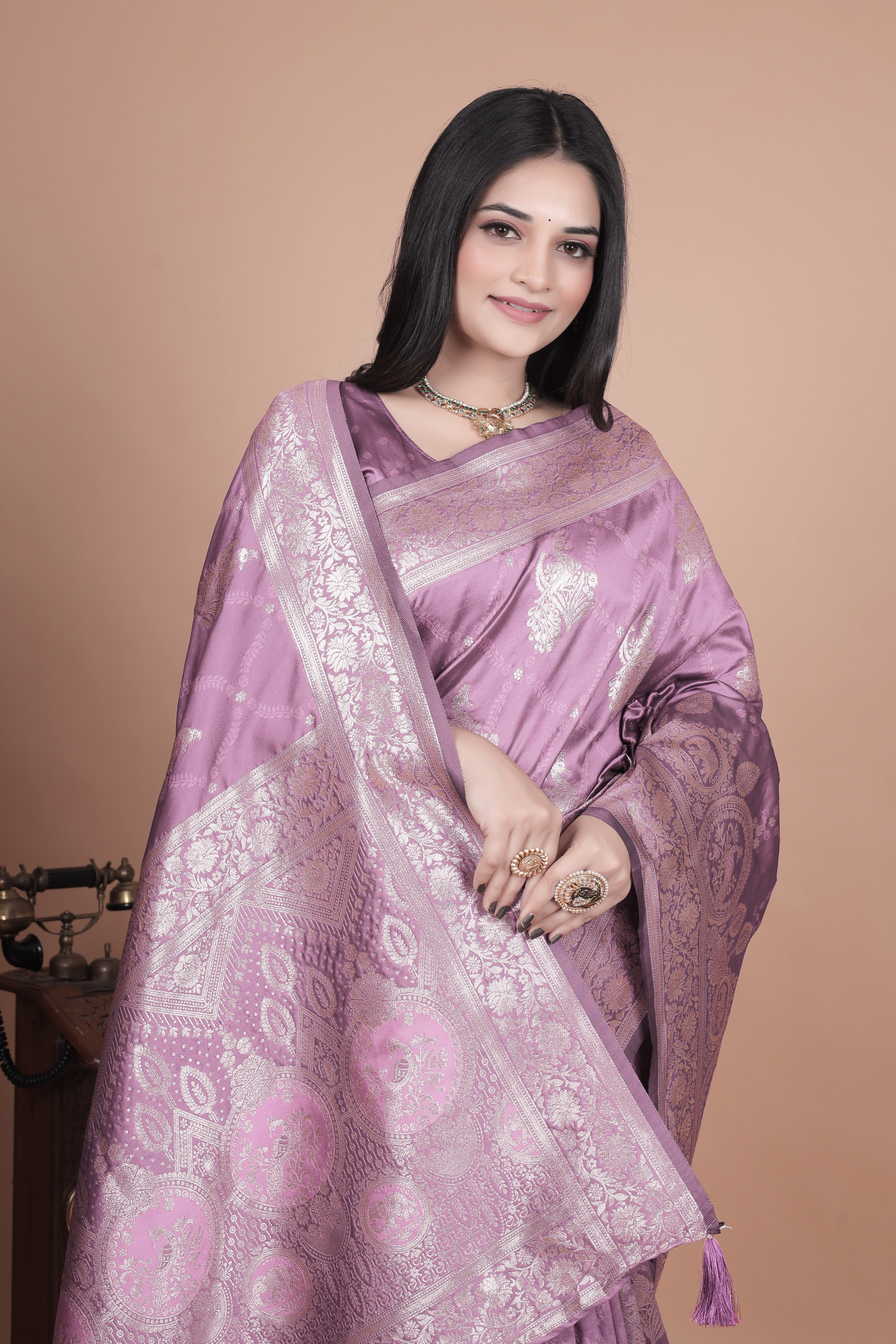 Banarasi Silk Saree with Intricate Silver Zari Weave with 4 color option  ✨🌸